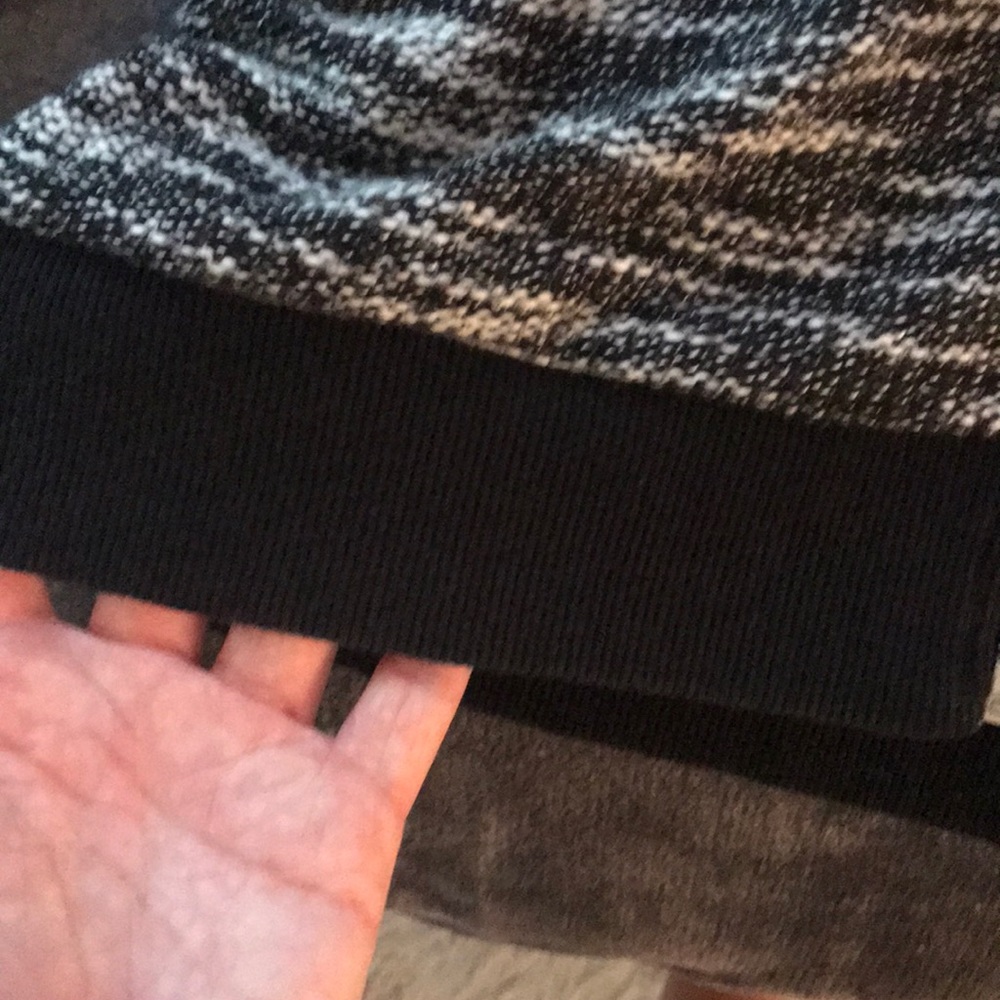 Zippered bomber jacket - Picture 6 of 6